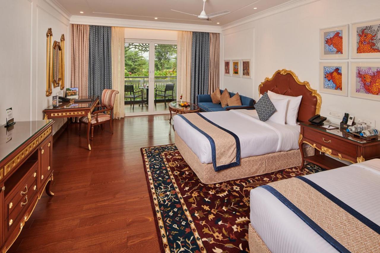 Mayfair Lake Resort Raipur  Exterior photo